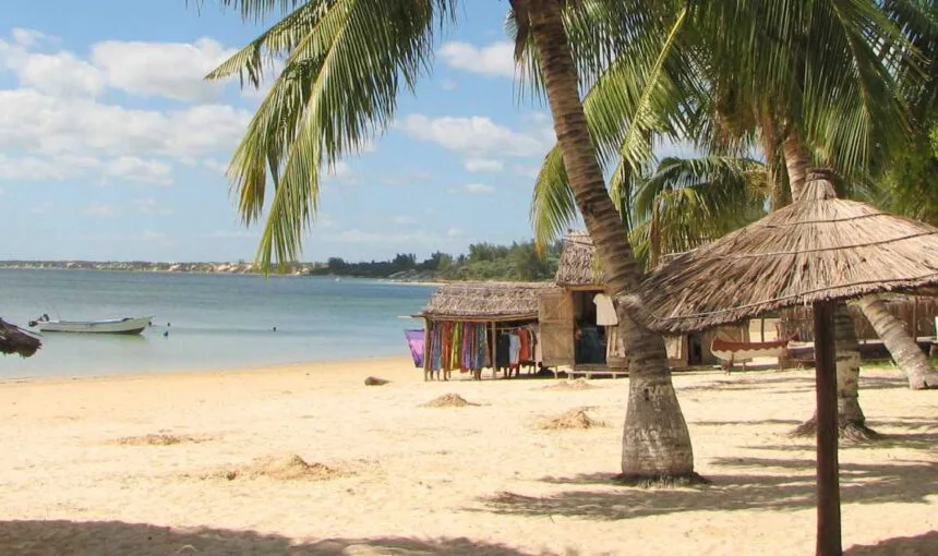 The Classic South: From the Capital to the Lagoons
